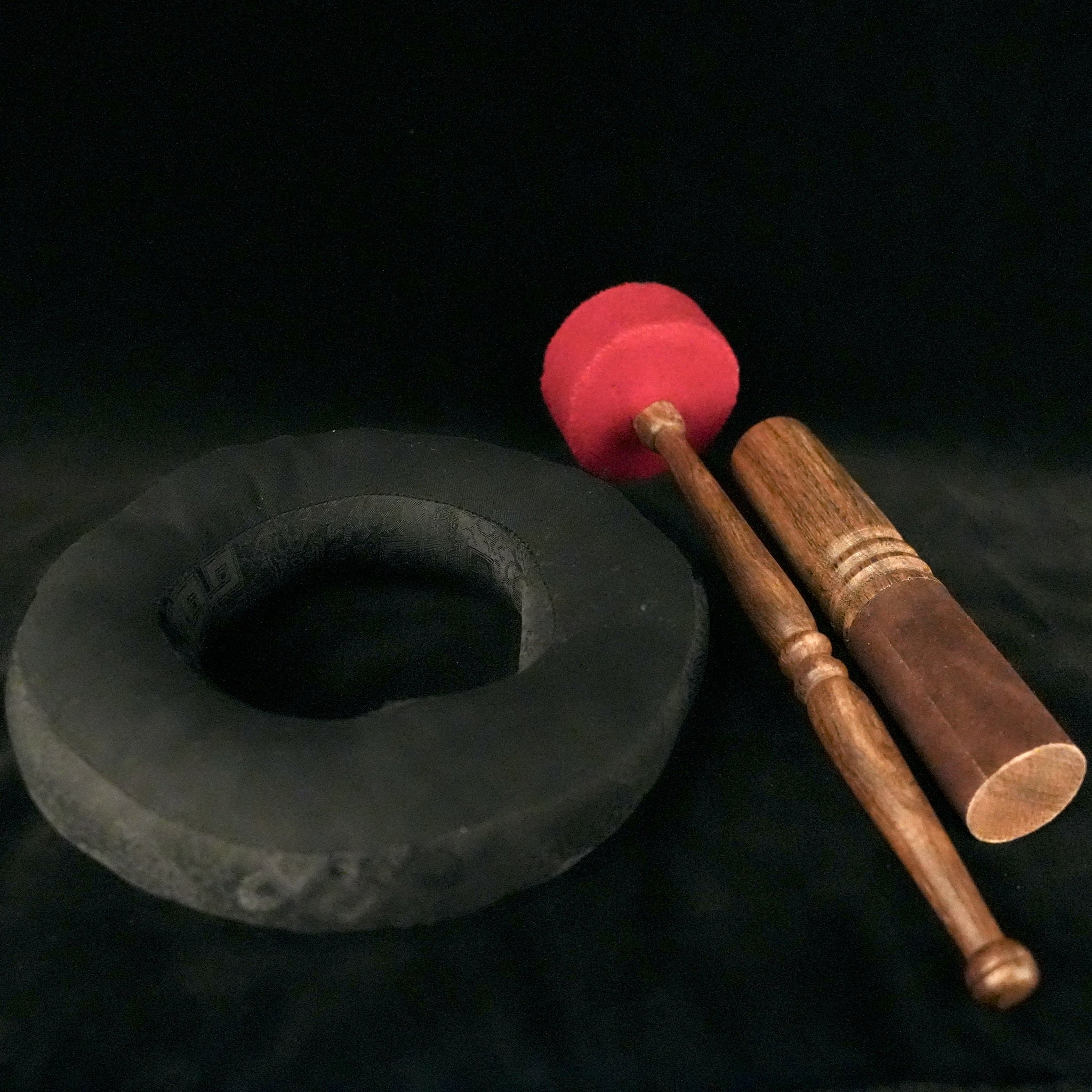 Singing Bowl Museum | Fine Antique Singing Bowl, Large - Accessories Included - Image 2